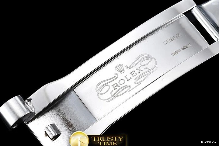 0524 RDD0215D – DayDate 36mm Chic 687